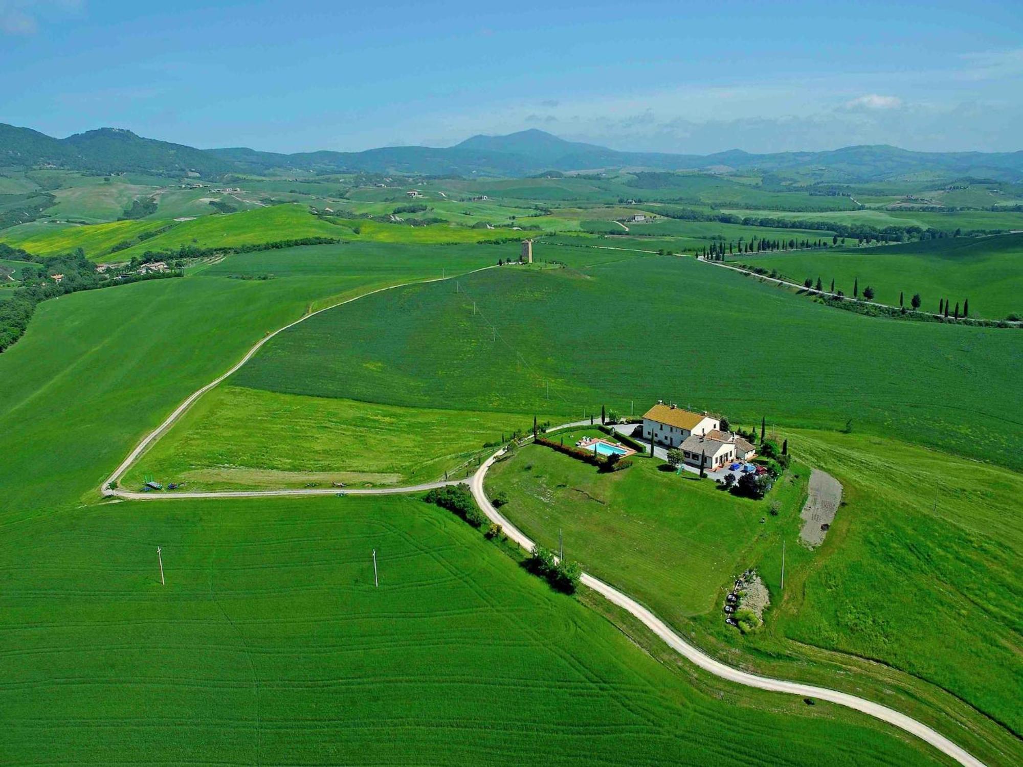 Modern Farmhouse In Pienza With Pool 外观 照片